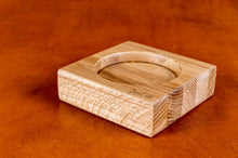 Load image into Gallery viewer, Oak &#39;Barn Craft&#39; diffuser holder
